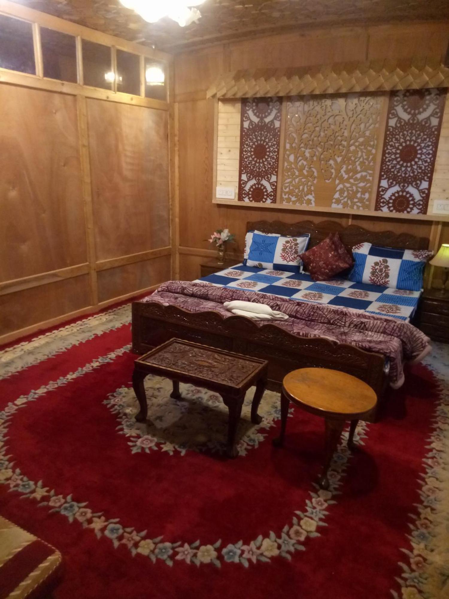 Bed and Breakfast House Boat New Manora Srīnagar Exteriér fotografie